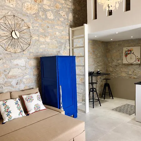 Holiday home Charming Natural Stone House With Private Garden