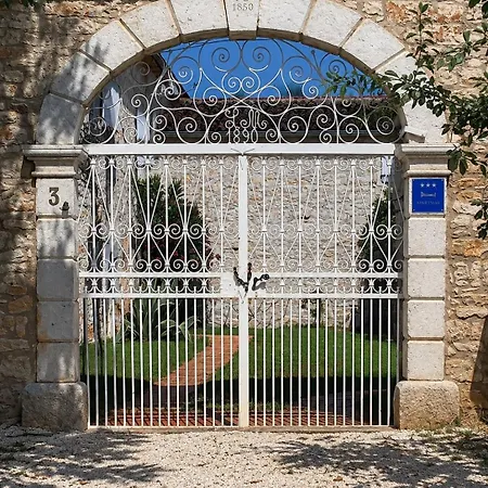 Charming Natural Stone House With Private Garden Σπίτι διακοπών Gedići